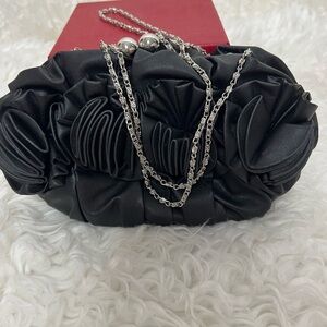 “Candice”  Los Angeles Clutch, Chain detachable, Flower Bag Black & Silver Roses